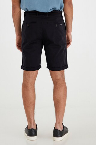 !Solid Regular Chino 'Rockcliffe' in Blauw