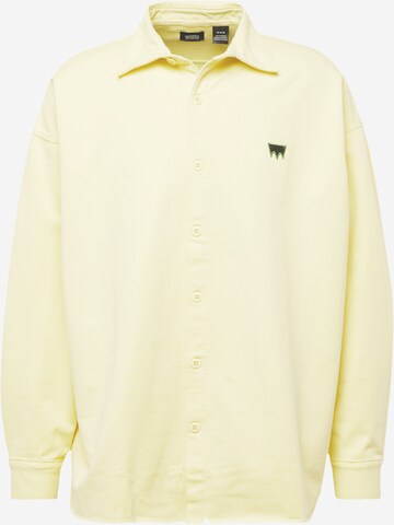 Levi's Skateboarding Comfort fit Button Up Shirt in Yellow: front