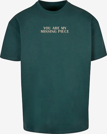 Merchcode Shirt 'Missing Peace' in Groen: voorkant