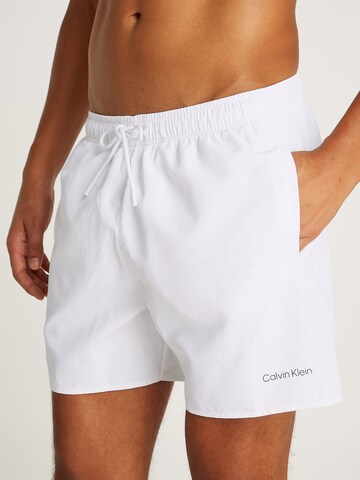Calvin Klein Swimwear Badeshorts i rød