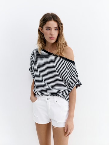 Regular Jeans de la Pull&Bear pe alb