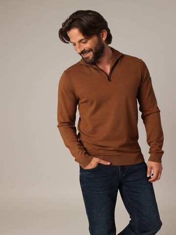 Pull-over 'Almanach' Deeluxe en marron : devant