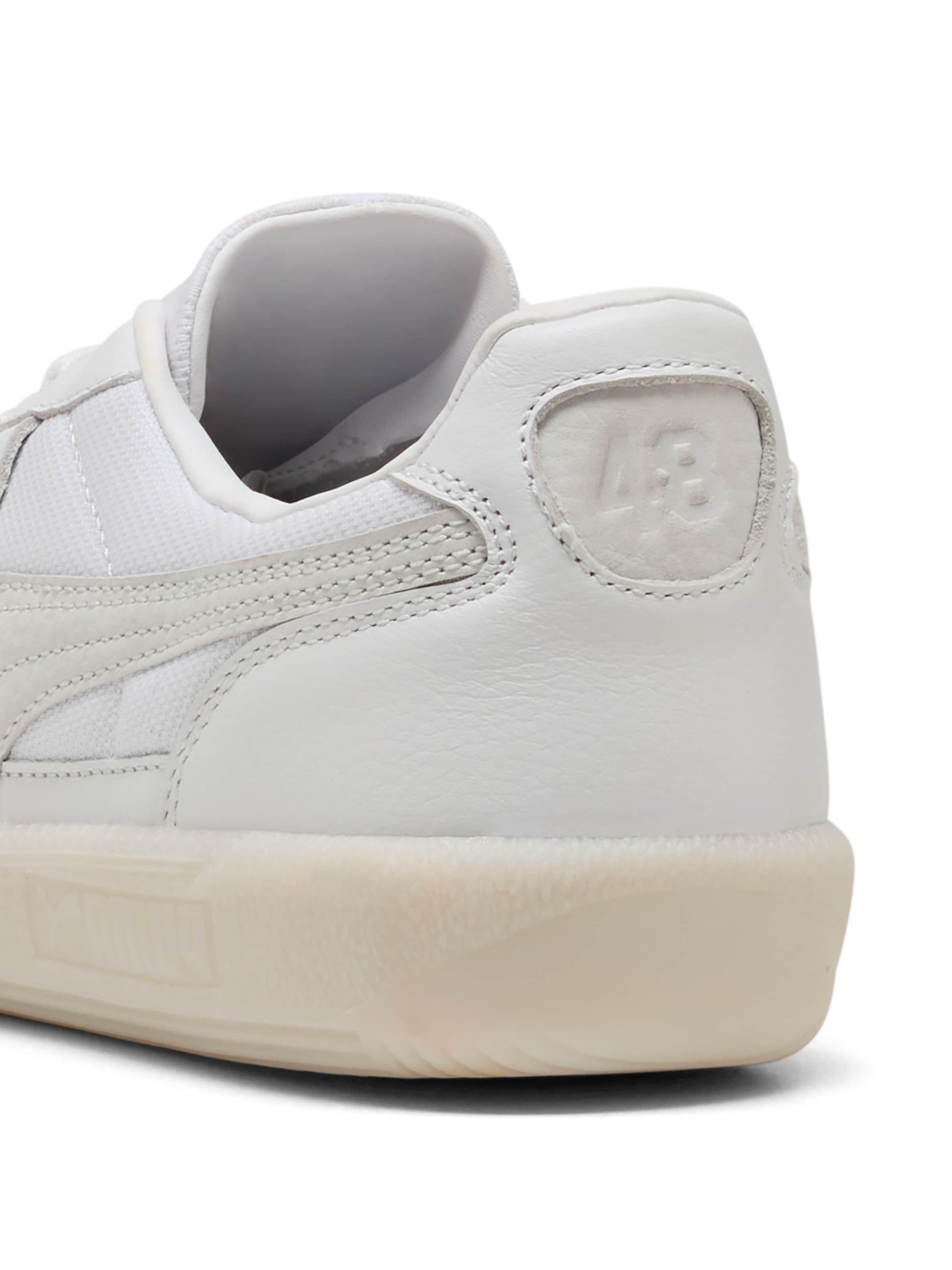 PUMA Låg sneaker 'Palermo Jer-She' i vit