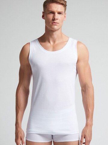 IUMAN Intimissimi Shirt in White: front