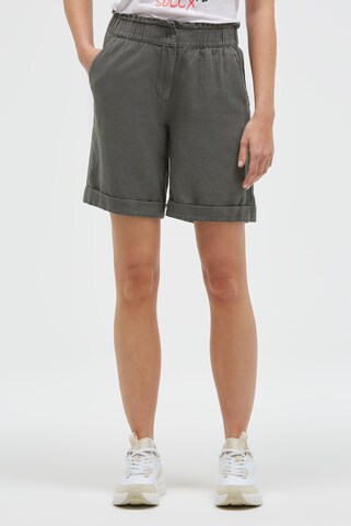 Soccx Regular Pants in Green: front