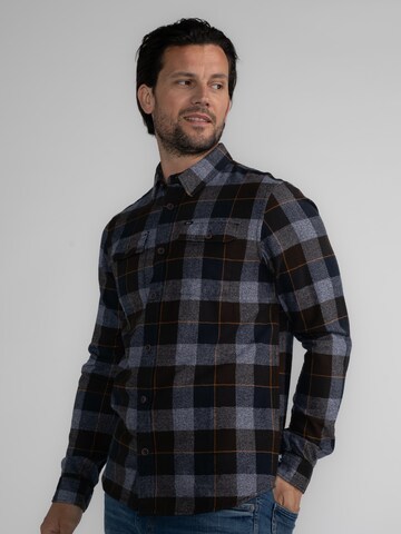 Petrol Industries - Ajuste regular Camisa 'Katmai' en marrón: frente