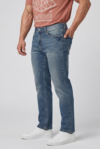 Men Plus Regular Jeans in Blauw: voorkant