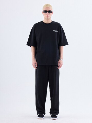 Tricou de la VAMOS CLO pe negru