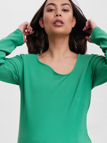 Vero Moda Maternity Shirt 'Windy' in Groen