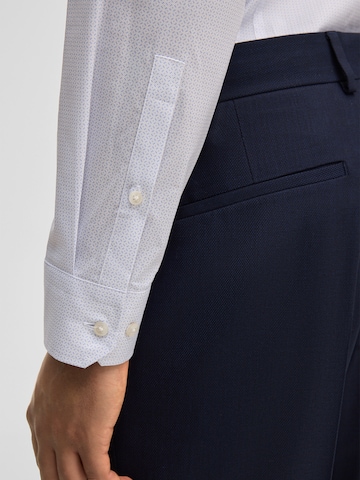 Coupe slim Chemise business 'Stan' STRELLSON en blanc