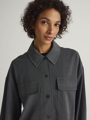 VERSTIQUE Oversized tričko – šedá