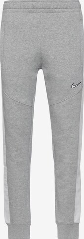 Nike Sportswear Tapered Sporthose in Grau: predná strana