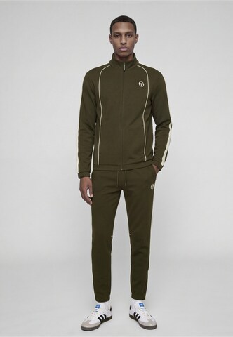 Completo per l'allenamento di Sergio Tacchini in verde: frontale