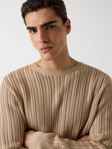 GUESS Sweater in Beige