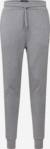 Lyle & Scott Tapered Pants in Grey: front