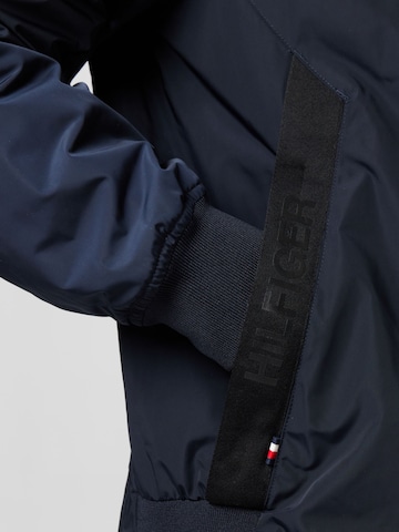 Veste mi-saison TOMMY HILFIGER en bleu