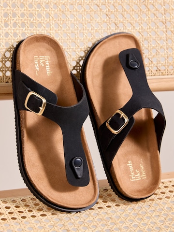 Friends Like These Босоножки через палец в Черный