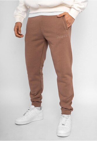 Dropsize Tapered Trousers in Brown