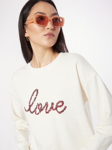ABOUT YOU Sweatshirt 'Valentine' in Wit