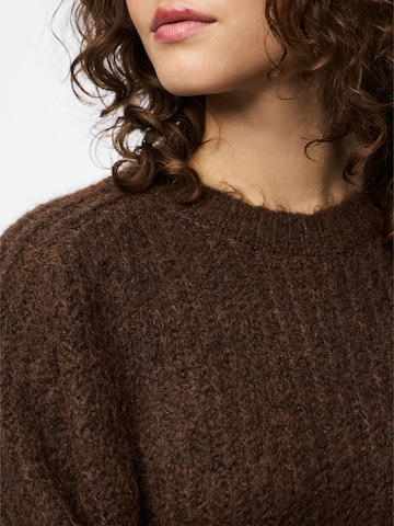 Pull-over 'CLEO CHUNKY' PIECES en marron
