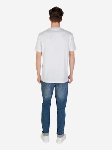 Maglietta 'XM001280 AF10361' di ARMANI EXCHANGE in bianco
