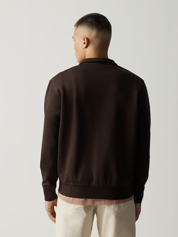Next - Sudadera en marrón