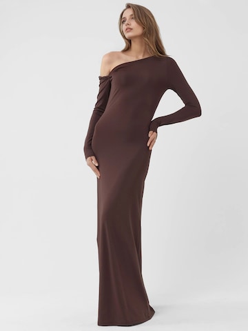 Abito di Hiccup in marrone