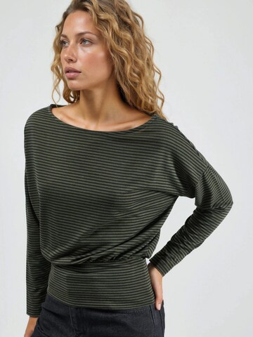 Busem Blouse in Green
