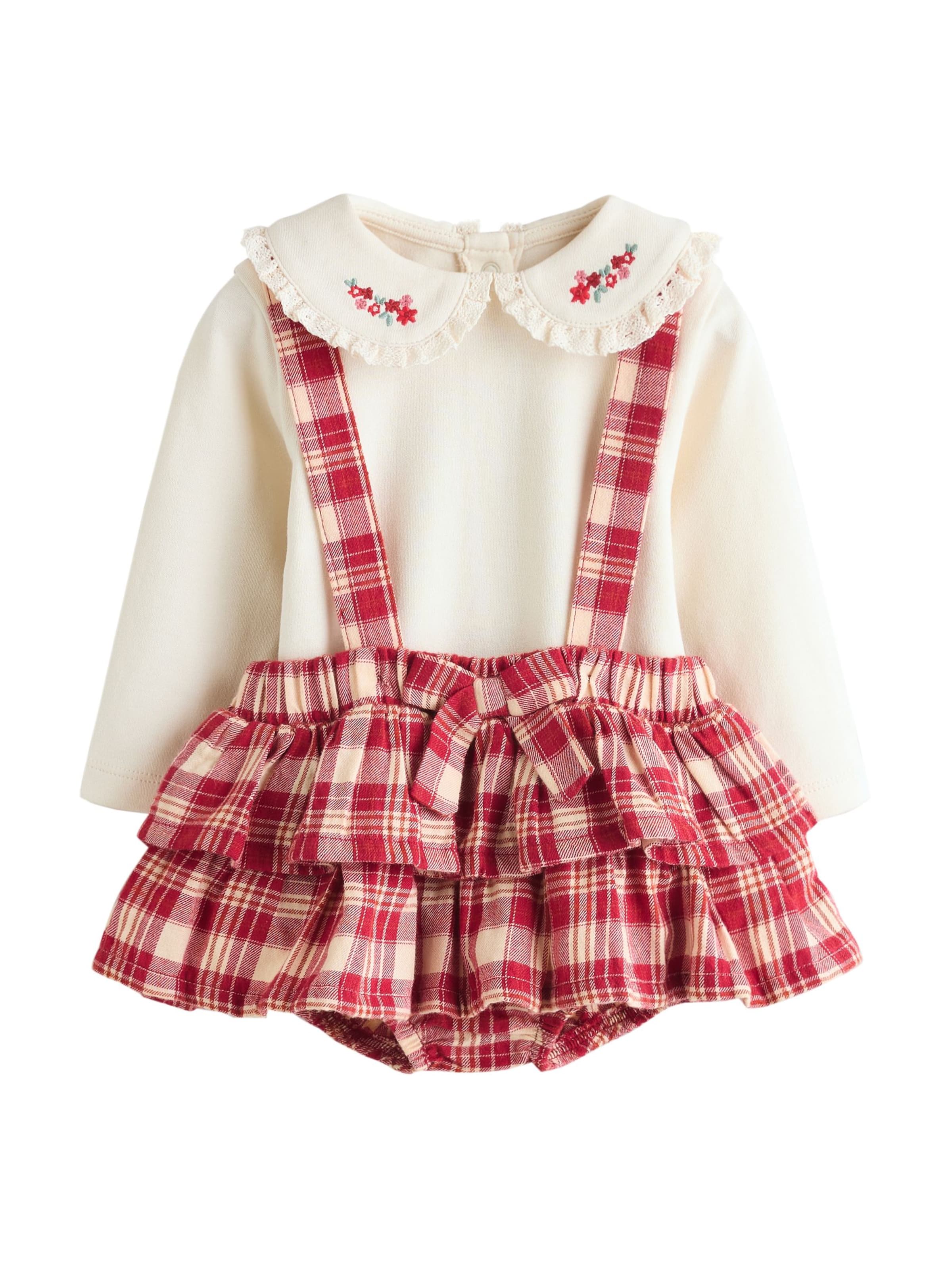 Next Set: Body, Rock und Strumphose in Rot