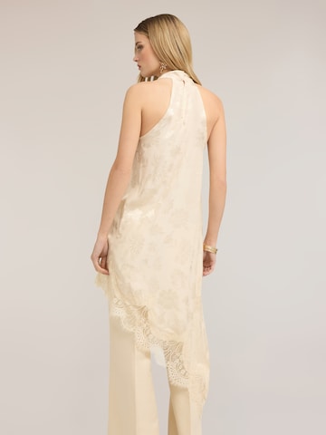 Robe MOTIVI en beige