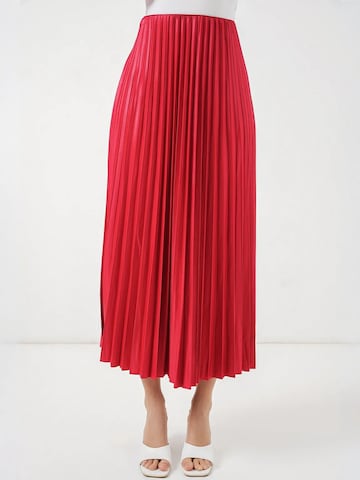 Bigdart Skirt in Red: front
