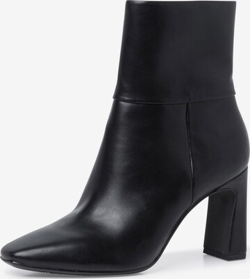 TAMARIS Ankle Boots in Black: front