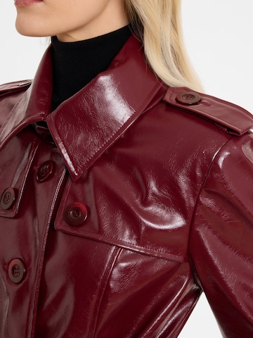 Ana Alcazar Mantel ' Acela ' in Rot