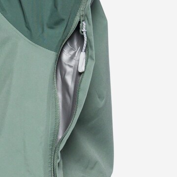 MAMMUT Outdoor Jacket in Green