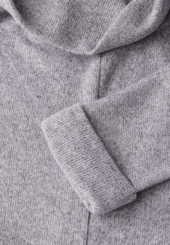 STREET ONE Shirt in Grau