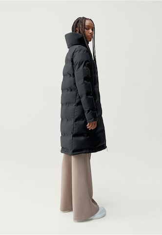 Manteau d’hiver Born Living Yoga en noir