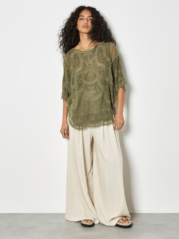 Chemisier ' ' Apricot en vert : devant