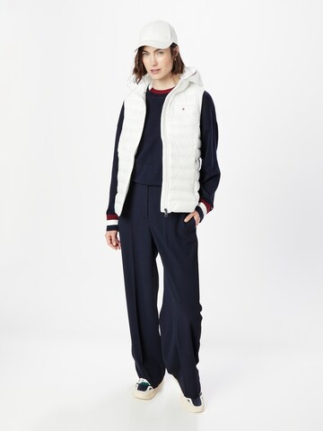 TOMMY HILFIGER - Chaleco en blanco