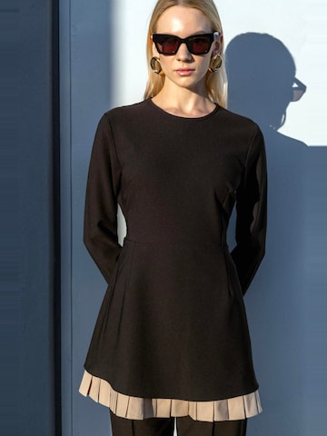 Touche Prive Sweater in Black