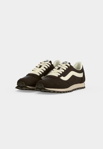 VANS Platform trainers in Brown
