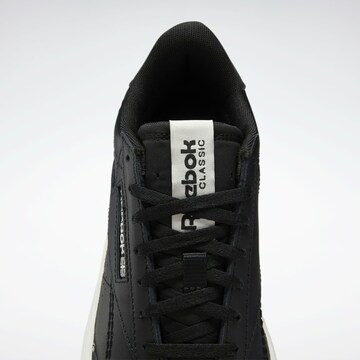 Sneaker bassa di Reebok in nero