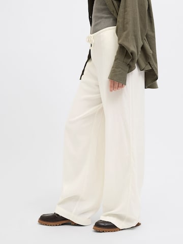 Wide leg Pantaloni 'JXBreeze' di JJXX in bianco