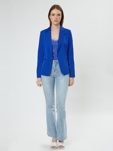 Influencer Top in Blau