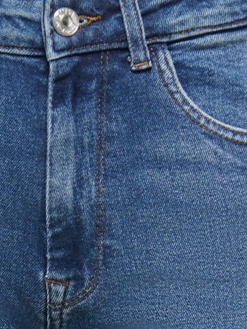 Regular Jean Only Petite en bleu
