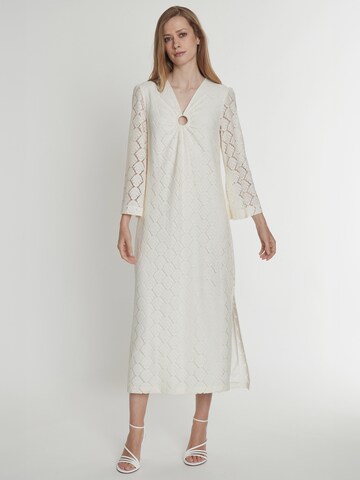 Ana Alcazar Kleid ' Pagyla ' in Weiß