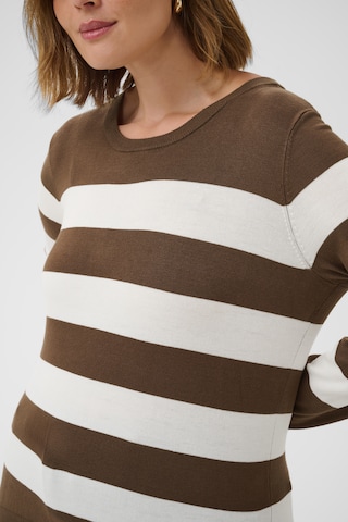 KAFFE CURVE Sweter 'Lizzy ' w kolorze brązowy