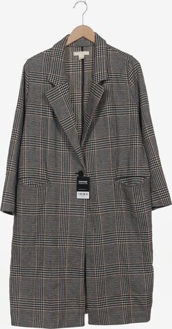 H&M Jacket & Coat in XXXL in Beige: front