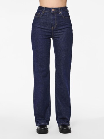 PIECES regular Jeans 'PCHOLLY' i blå: forside
