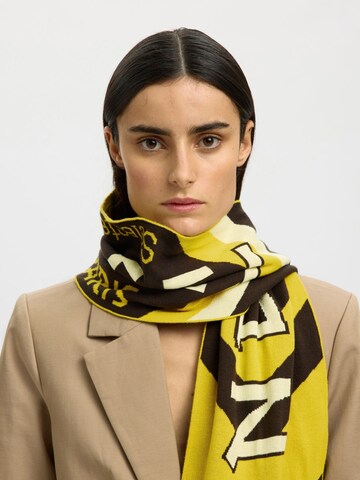 Sciarpa di SELECTED in giallo