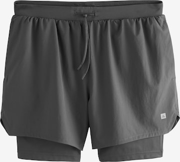 Next Regular Toiminnalliset housut värissä harmaa: etupuoli